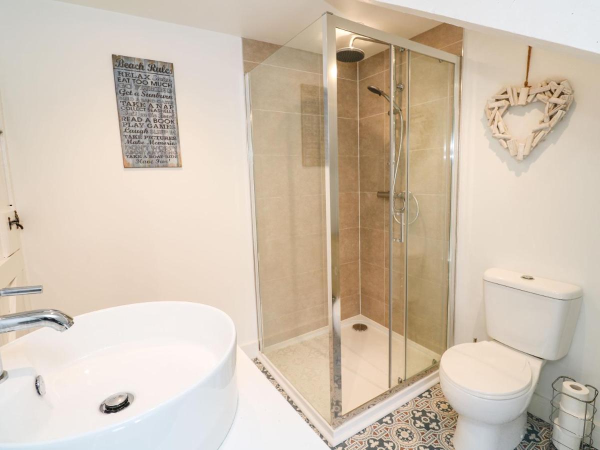 סנט אוסטל Oaktree Cottage מראה חיצוני תמונה